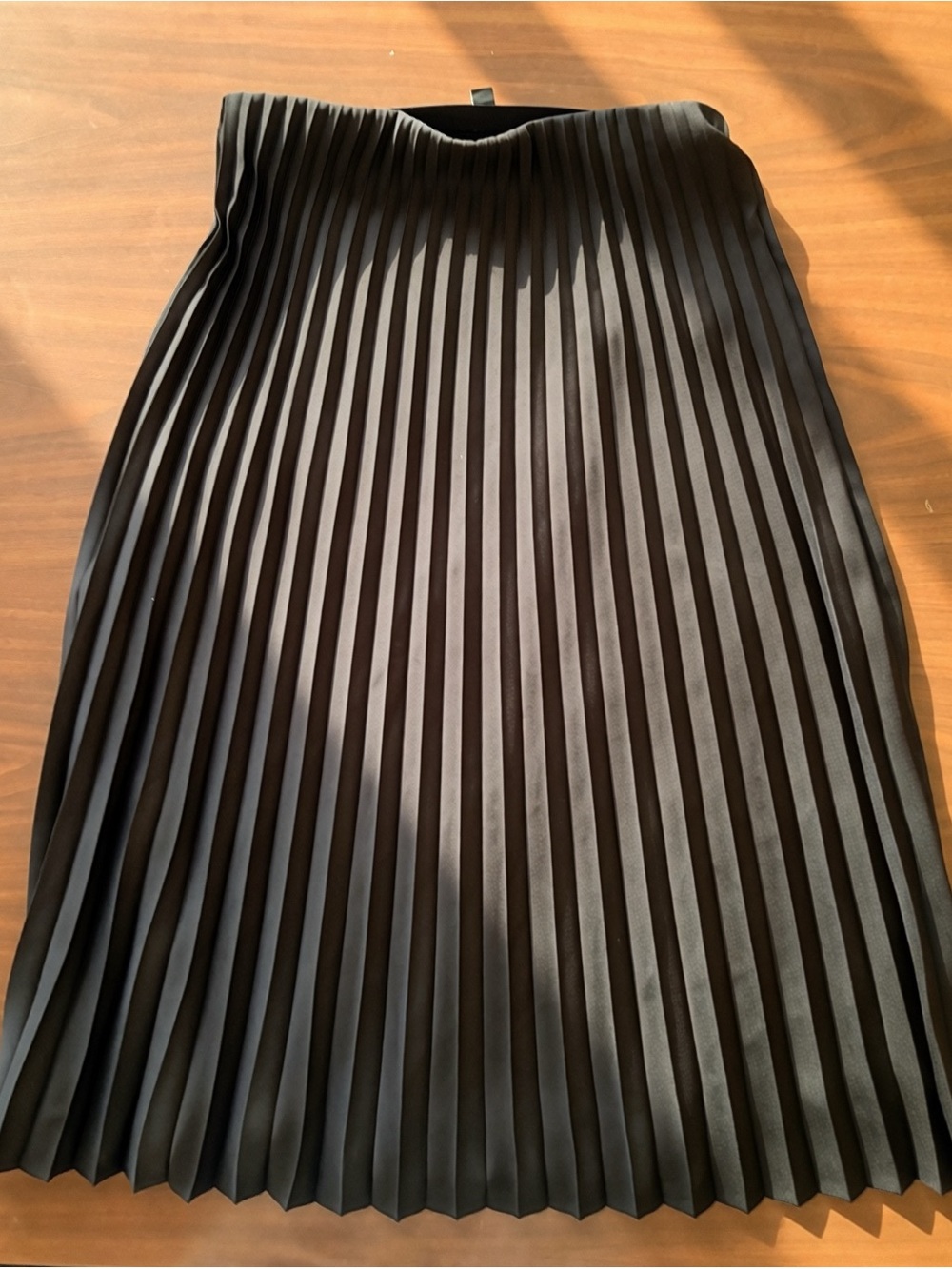 Pleated Midi Skirt - Picture 5 of 10